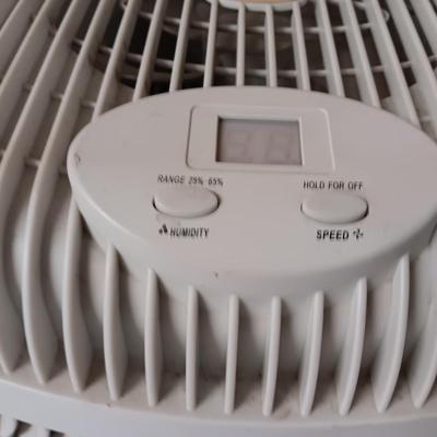 Essick Air Products Evaporative Humidifier with Humidifier cleaner