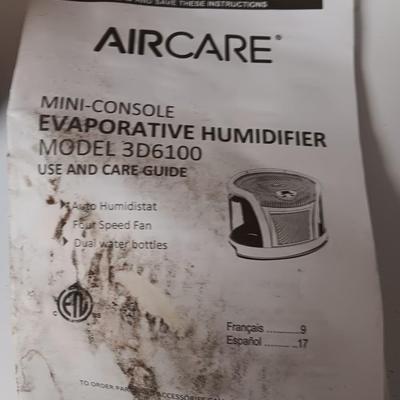 Essick Air Products Evaporative Humidifier with Humidifier cleaner
