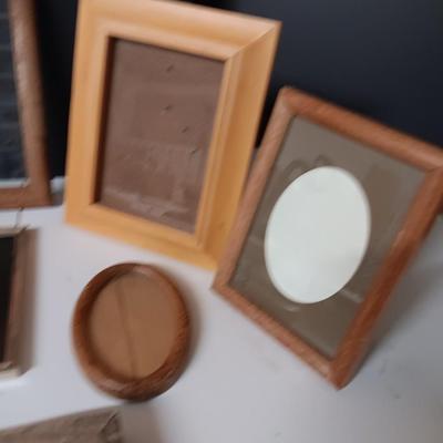 Small decorative picture frames