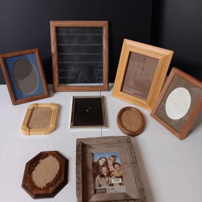Small decorative picture frames