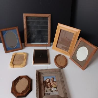 Small decorative picture frames