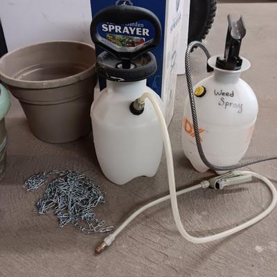 Plastic flowerpots - Weed sprayers - and small chain