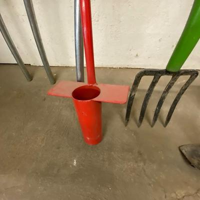 Garden Arch, Spading Fork, Little Hoe &Shovel and a Hole Digger!