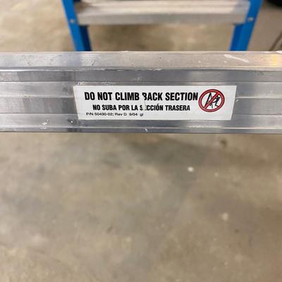 WERNER 6ft Fiberglass Ladder