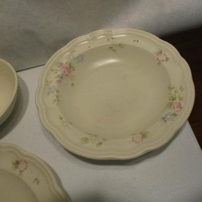 51 Tea Rose Pfalzgraff Dinner Set