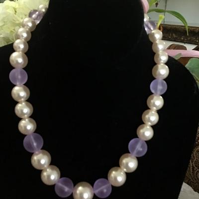 Vintage Fashion Necklace Clear Purple Beaded wit Faux Pearl