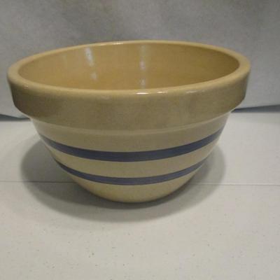 9" 2 1/2" qt Robinson Ransbottom Roseville Mixing Bowl