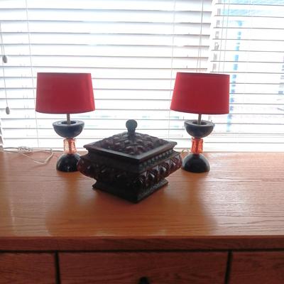 2 MATCHING GLASS BASE LAMPS AND A BOX WITH A LID