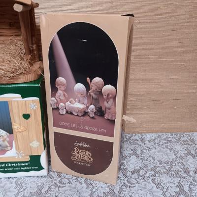 PRECIOUS MOMENTS WOODEN MANGER AND FIGURES PLUS A 6 PC FAMILY CHRISTMAS SCENE