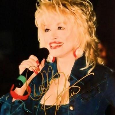 Dolly Parton signed promo photo 