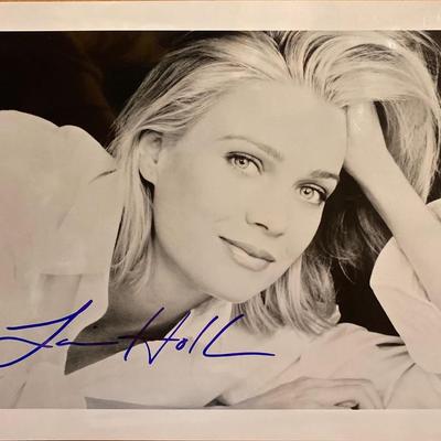 Laurie Holden signed photo 