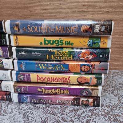 CHILDREN'S DISNEY AND OTHER MOVIES ON VHS