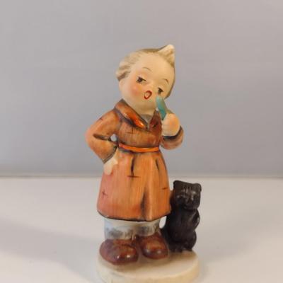 Pair of Hummel Figurines- 'Bedtime' and Boy with Lamb