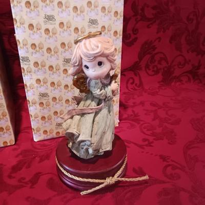3 MUSIC BOX PRECIOUS MOMENTS FIGURINES