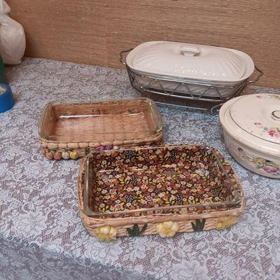 VARIOUS BAKING DISHES
