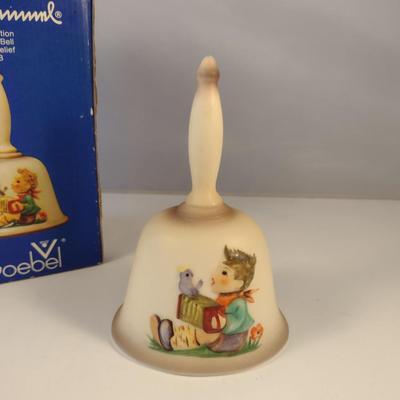 Vintage 1978 Goebel Hummel Porcelain Bell