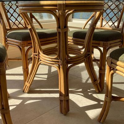 SR1-Braxton Culler Table with 4 chairs