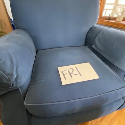 FR1-Thomasville Pet Friendly Arm Chair