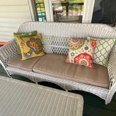 P1-Wicker Porch Set plus pillows and pads