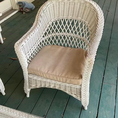 P1-Wicker Porch Set plus pillows and pads