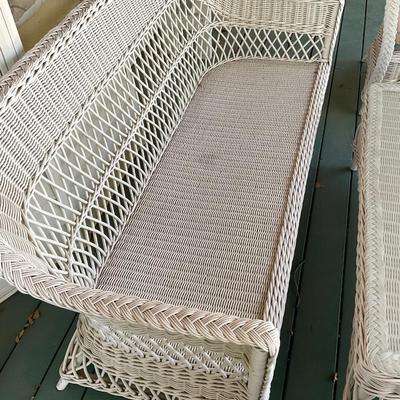 P1-Wicker Porch Set plus pillows and pads