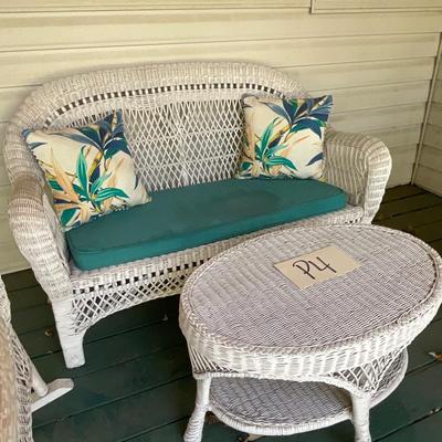 P4-Wicker Set