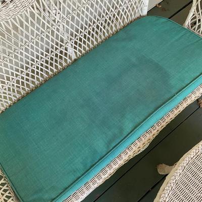P4-Wicker Set