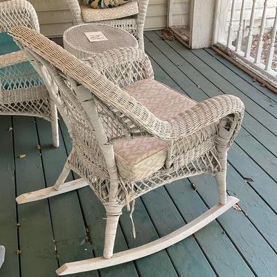 P4-Wicker Set