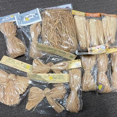 Craft Supply Lot - Husks and Straw
