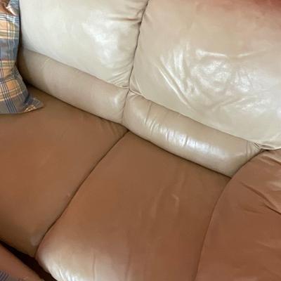 LR2-Leather Sofa w/ 4 pillows and ottoman on wheels