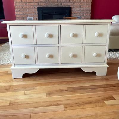LR6-Coffee Table w 4 drawers