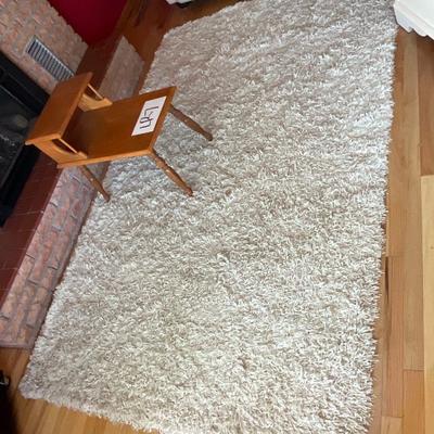 LR7-Dalyn Rug Company Ivory Shag Rug with Wooden Sidetable