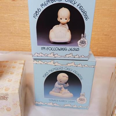 PRECIOUS MOMENTS FIGURINES (12)