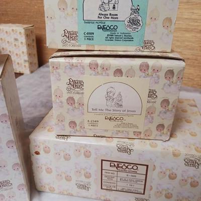 PRECIOUS MOMENTS FIGURINES (12)