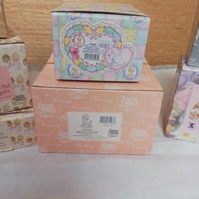 PRECIOUS MOMENTS FIGURINES (13)
