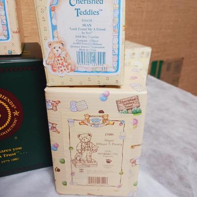 CHERISHED TEDDIES & BOYD'S BEAR FIGURINES