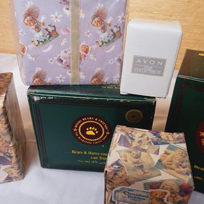 CHERISHED TEDDIES & BOYD'S BEAR FIGURINES