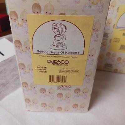 PRECIOUS MOMENTS FIGURINES