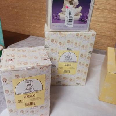 PRECIOUS MOMENTS FIGURINES