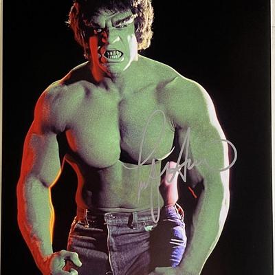 Incredible Hulk Lou Ferrigno signed photo