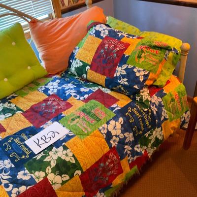 KB2 Day bed with trundle plus bedding