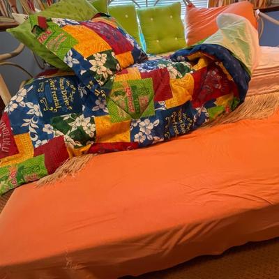 KB2 Day bed with trundle plus bedding