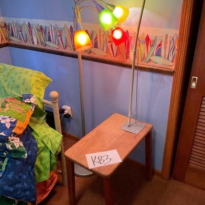 KB3-Lamp, flower with stand and table