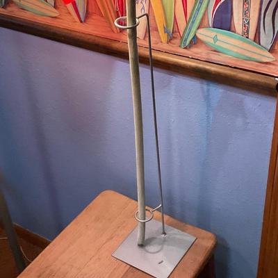KB3-Lamp, flower with stand and table