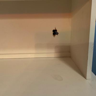 KB4-White Dresser with Shelves