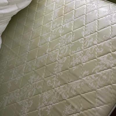 GB2-Queen Bed with Headboad, frame, bedding