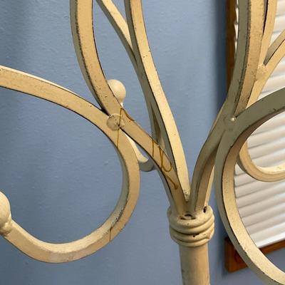 E5-Coat Hook