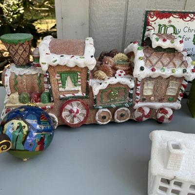 Holiday Decor Lot 4