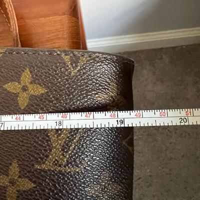 Louis Vuitton Sak Shopping Tote Bag