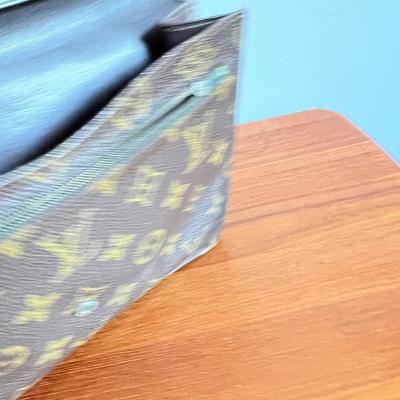 Louis Vuitton Envelope Clutch Purse